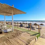 Romana Playa - Beachfront Complex Elviria 아파트