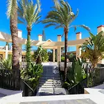 Romana Playa - Beachfront Complex Elviria 마르베야